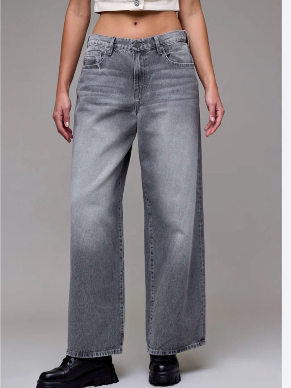 Hidden High-Rise Wide Leg Jeans in Washed Gray/black premium denim